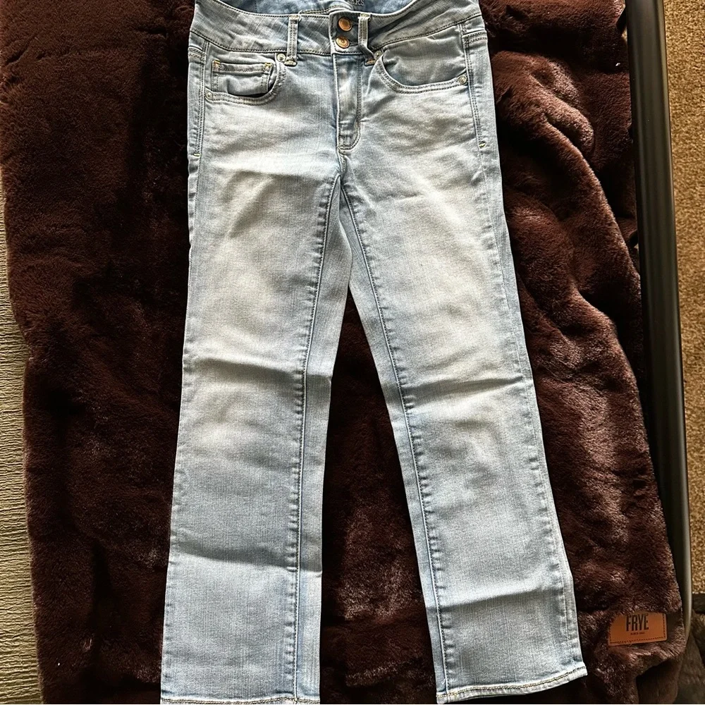 AE Capris - Picture 2 of 2